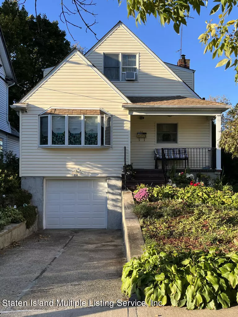 Staten Island, NY 10301,11 Elwood PL