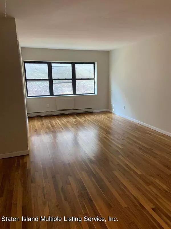 Staten Island, NY 10306,2375 Richmond RD #1e