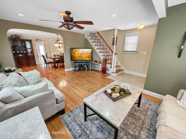 Staten Island, NY 10303,66 Northfield AVE