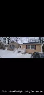 Riverhead, NY 11792,76 E Hill ST E