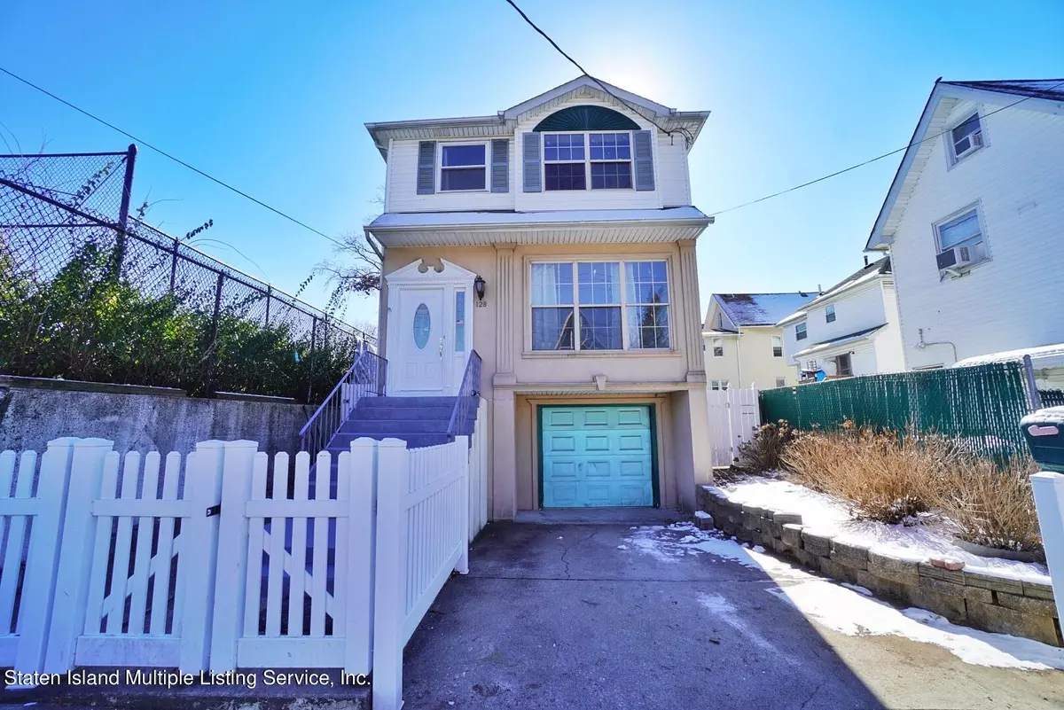 Staten Island, NY 10310,128 Myrtle AVE