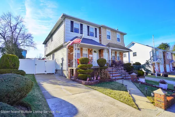 12 Futurity PL, Staten Island, NY 10312