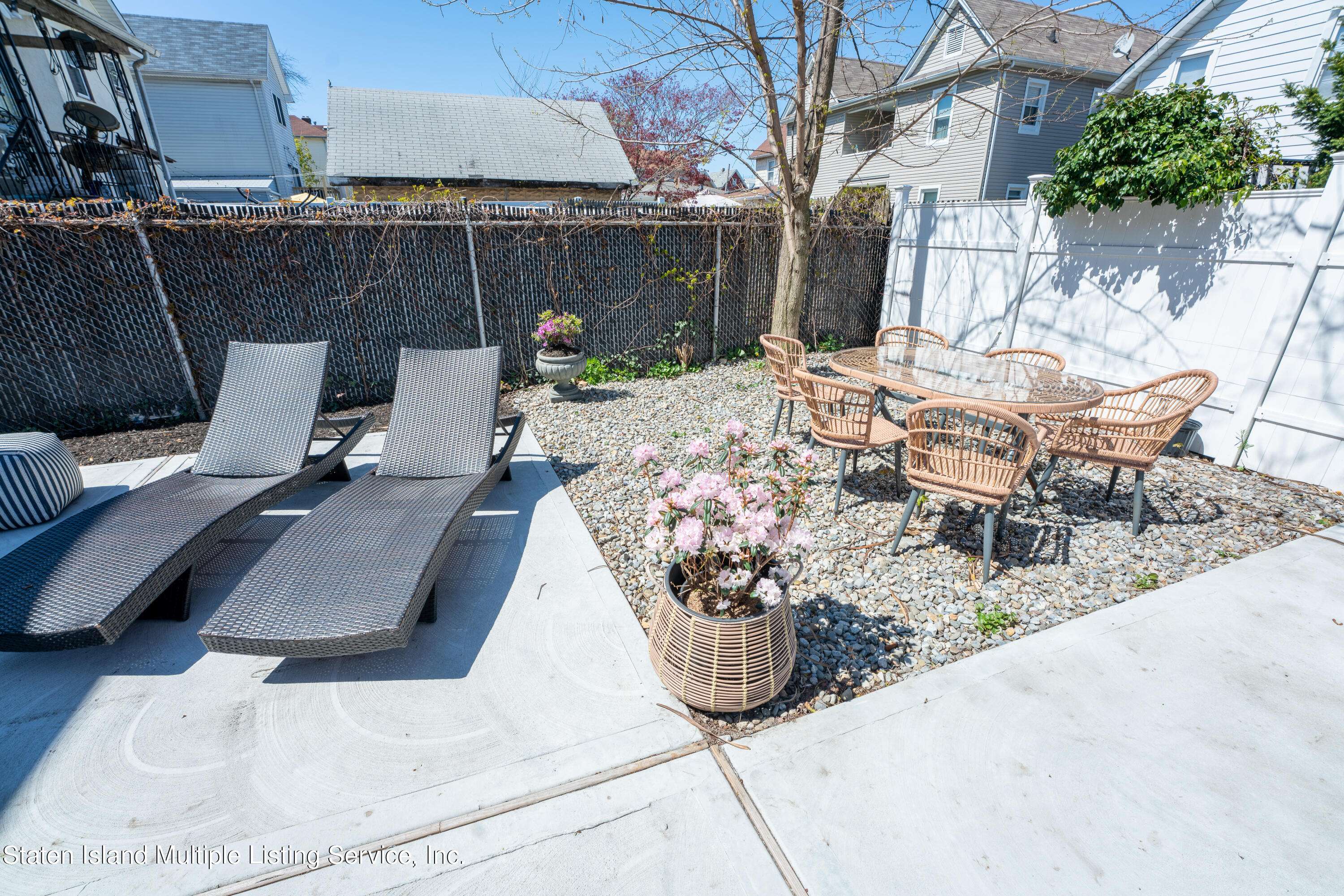 Staten Island, NY 10302,143 Blackford AVE