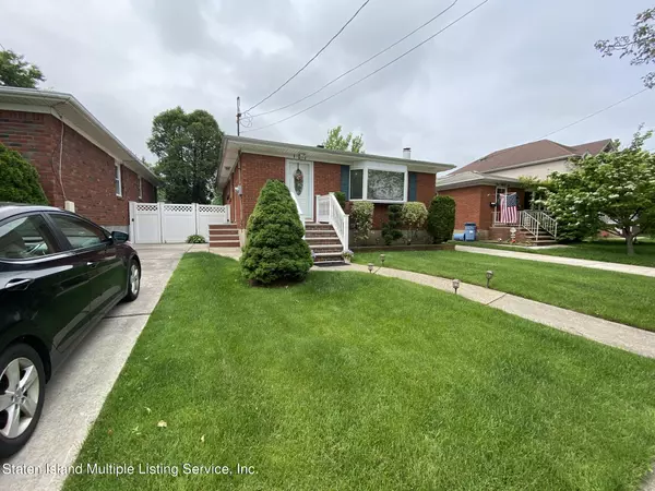 Staten Island, NY 10309,122 Uncas AVE