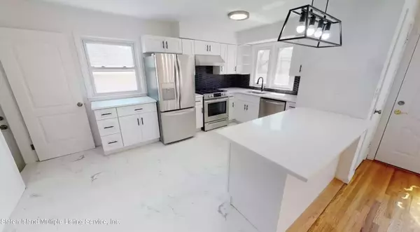 Staten Island, NY 10305,47 Mallory AVE