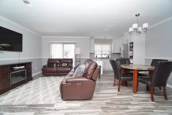 Staten Island, NY 10314,85 Elmwood Park DR #47