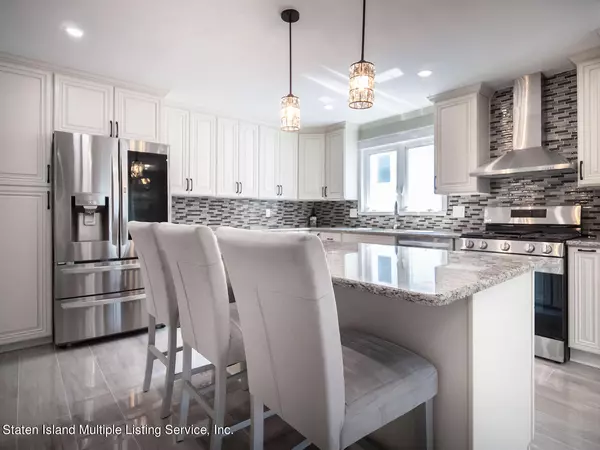 Staten Island, NY 10314,88 Radford ST
