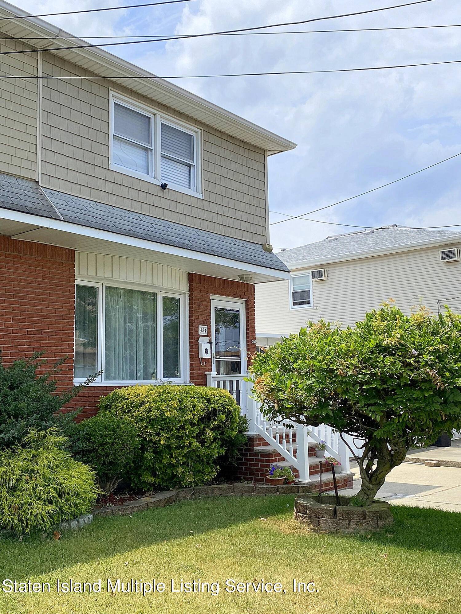 Staten Island, NY 10305,484 Naughton AVE