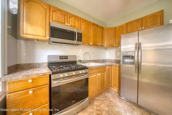 Staten Island, NY 10301,215 Hart BLVD #3-L