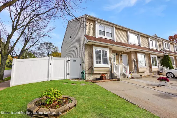 Staten Island, NY 10303,14 Heather CT