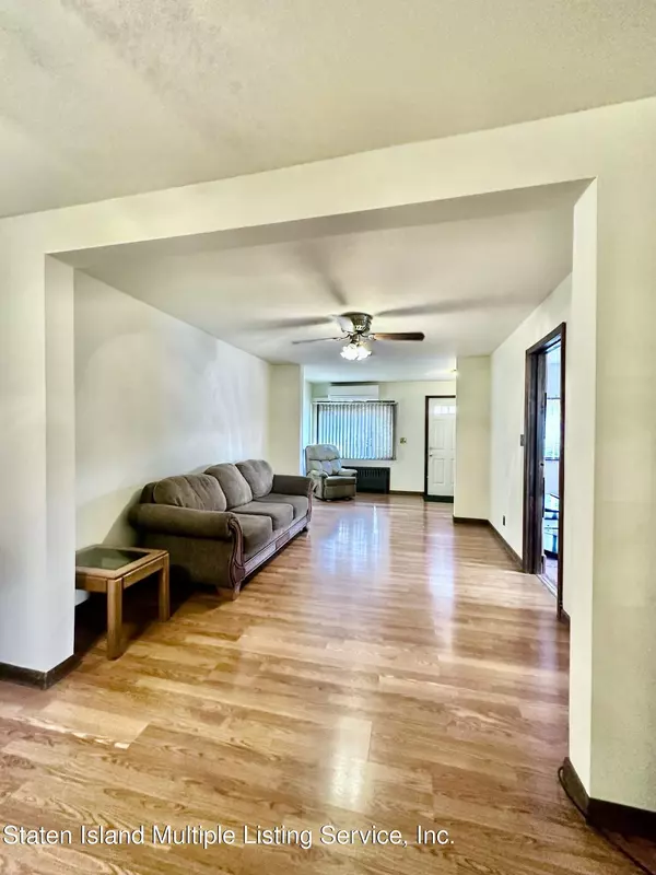 Staten Island, NY 10308,27 Hillcrest ST