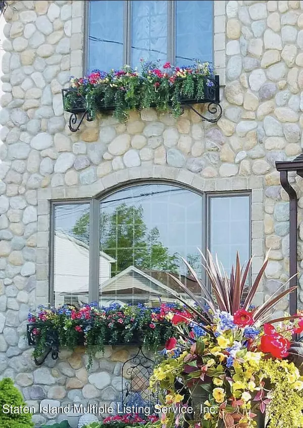 Staten Island, NY 10305,4 Mcdermott AVE