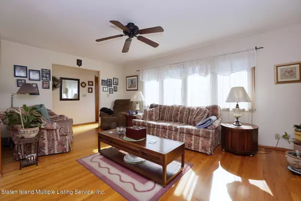 Staten Island, NY 10303,149 Dixon AVE