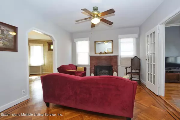 Staten Island, NY 10306,90 10th ST