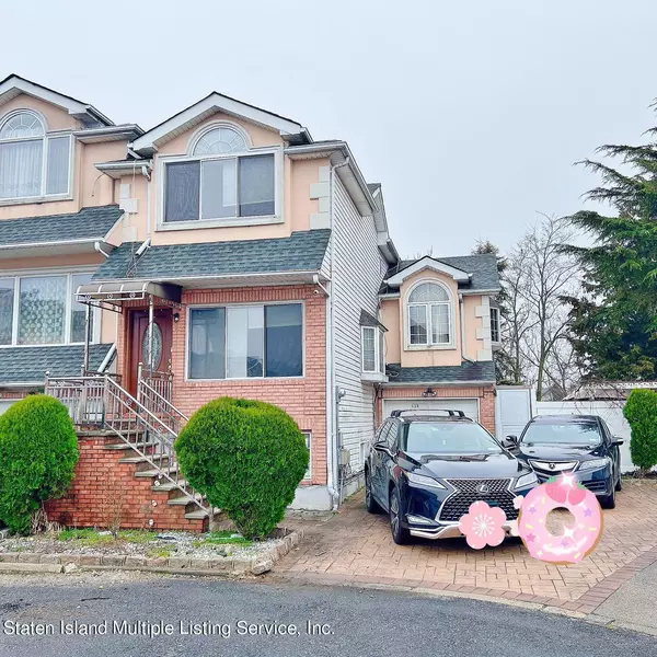115 Alex Circle CIR, Staten Island, NY 10305