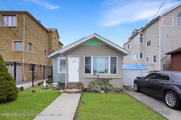 172 Graham BLVD, Staten Island, NY 10305