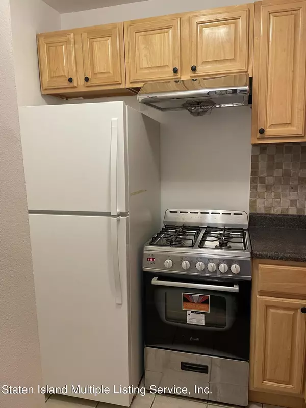 Staten Island, NY 10306,145 Lincoln AVE #4p