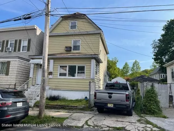 Staten Island, NY 10304,18 Irving PL