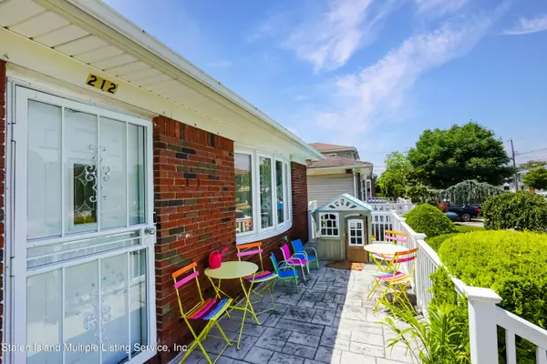 Staten Island, NY 10306,212 Park ST