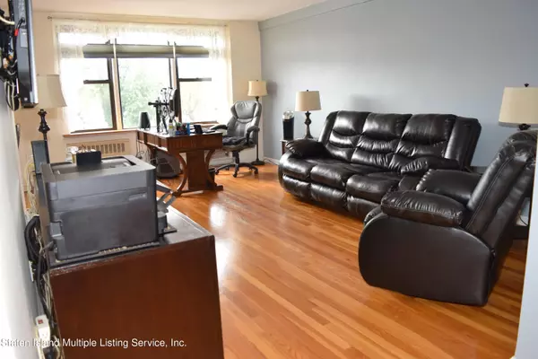 Staten Island, NY 10306,145 Lincoln AVE ##5e