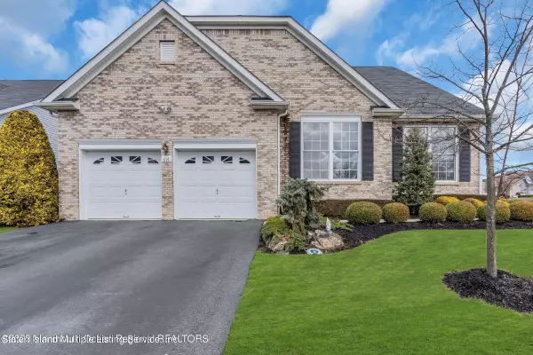414 Edinburgh PL, Marlboro, NJ 07746