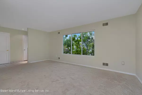 Staten Island, NY 10307,51 Forest LN