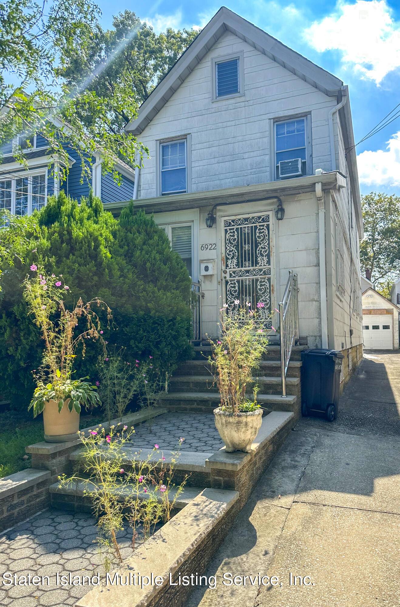69-22 Nansen ST, Queens, NY 11375
