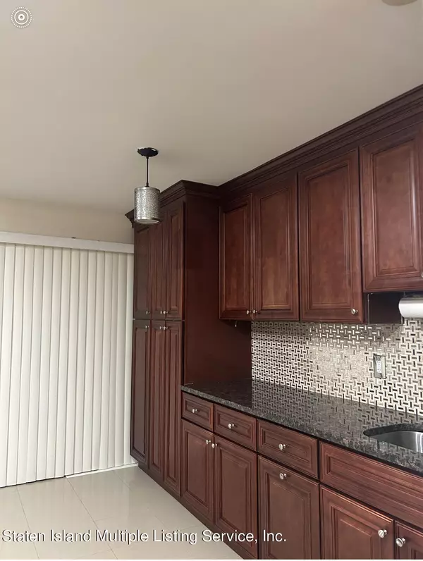 Staten Island, NY 10314,40 Calvanico LN