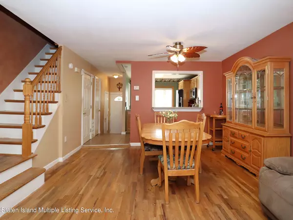 56 Renee PL Staten Island, NY 10314