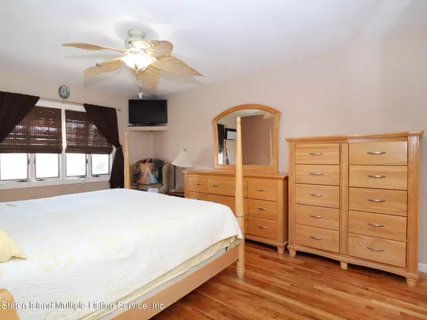 56 Renee PL Staten Island, NY 10314