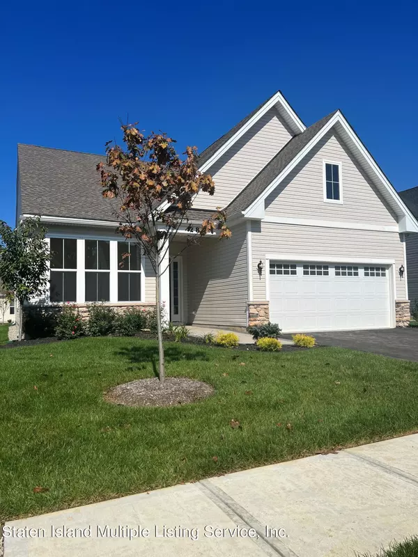 28 Magnolia DR, Freehold, NJ 07728