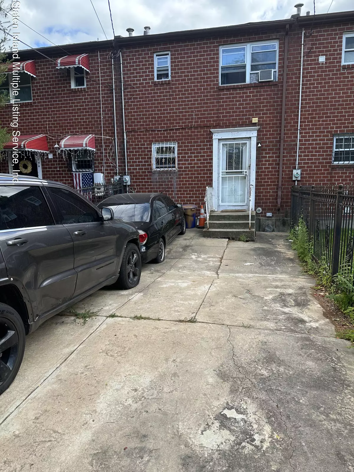 Brooklyn, NY 11207,892 Blake AVE