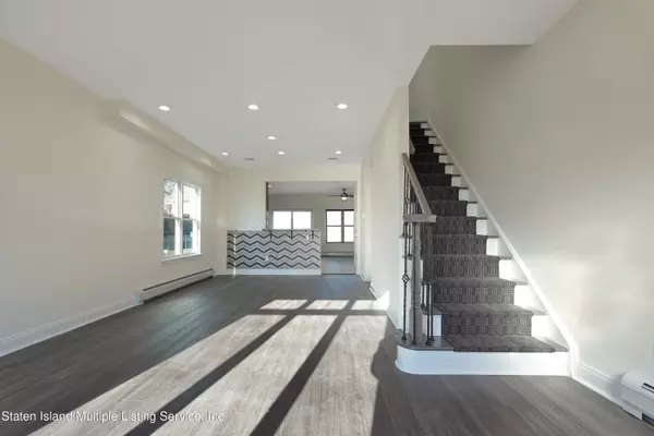 Staten Island, NY 10308,419 O'Gorman AVE