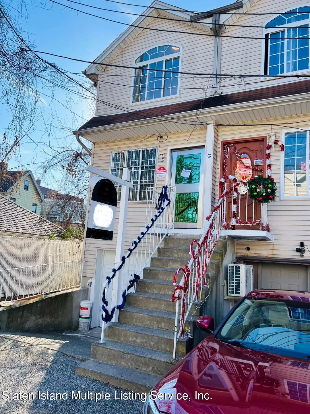 Staten Island, NY 10304,16 Mickardan CT