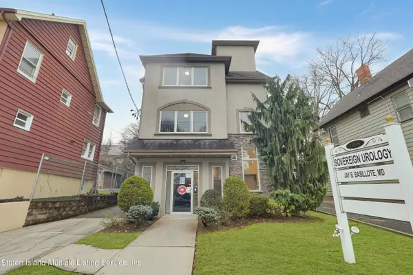 1086 Forest AVE, Staten Island, NY 10310