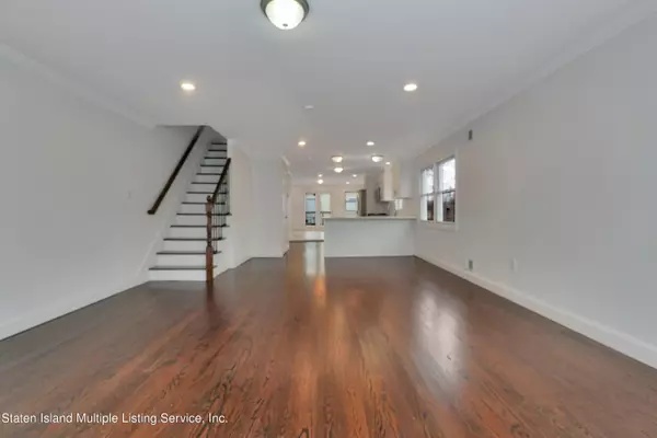 Staten Island, NY 10305,119 School RD