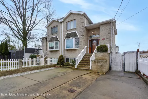 Staten Island, NY 10305,416 Burgher AVE