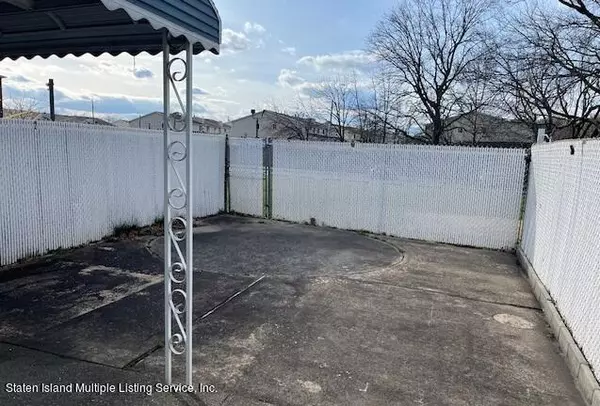 Staten Island, NY 10314,410 Willow RD W