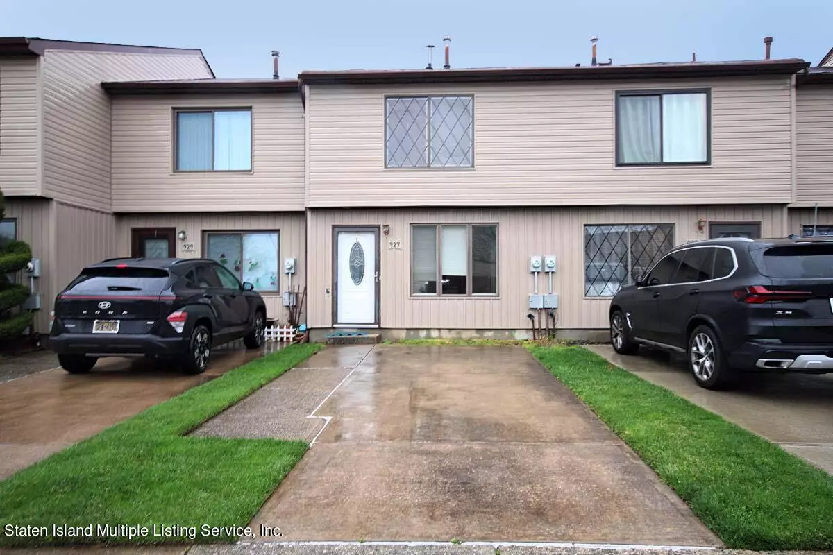 Staten Island, NY 10306,927 Patterson AVE