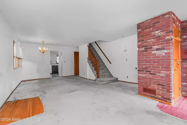 Staten Island, NY 10308,21 Scarsdale ST