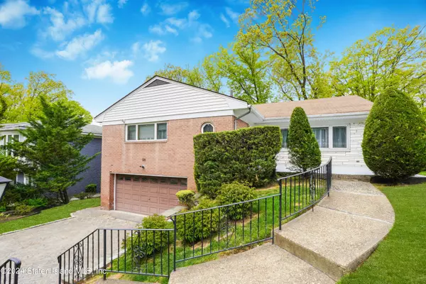 30 Milden AVE,  Staten Island,  NY 10301