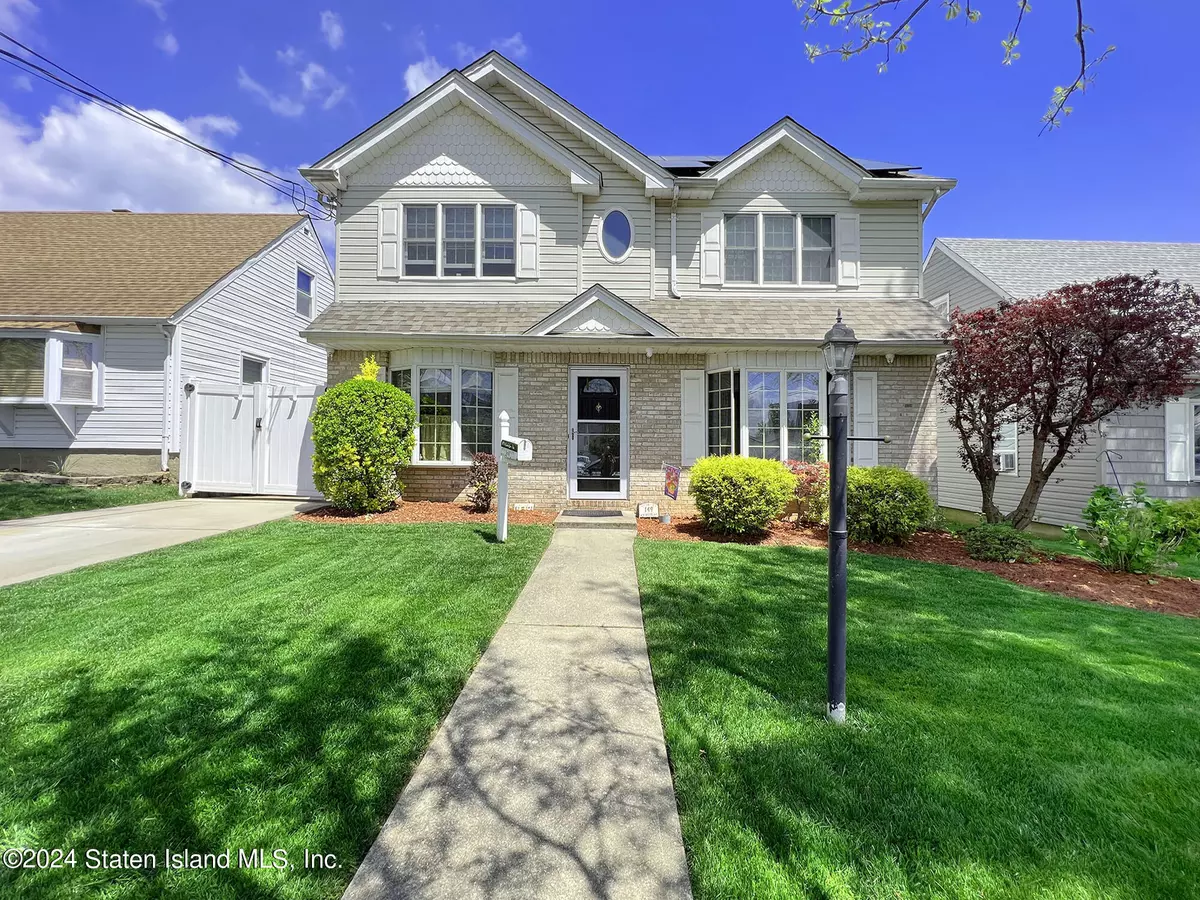 Staten Island, NY 10312,149 Winchester AVE