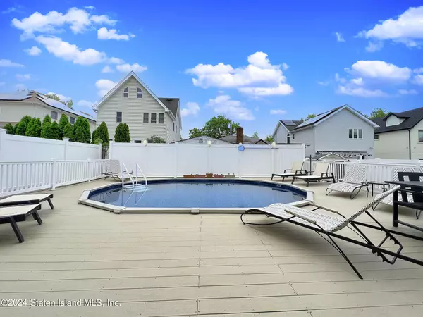 Staten Island, NY 10312,149 Winchester AVE