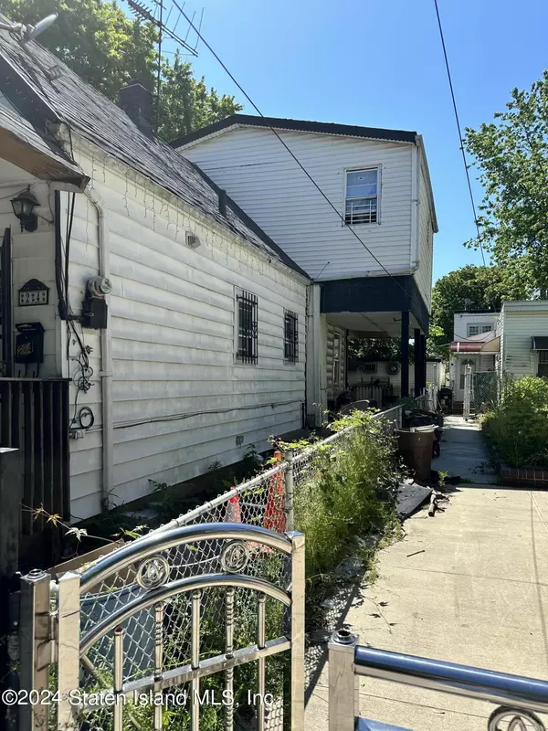 Staten Island, NY 10304,24 Hudson ST