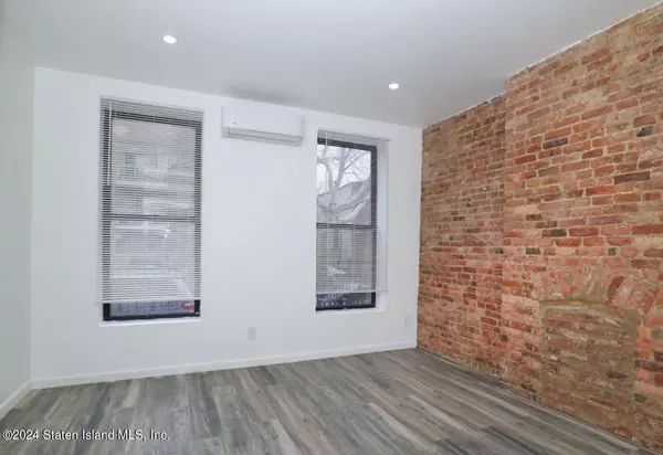 Brooklyn, NY 11233,14 Gunther PL #3