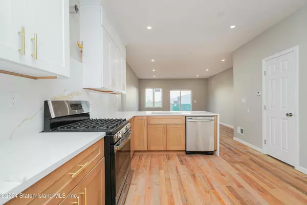 Staten Island, NY 10303,138 Union AVE