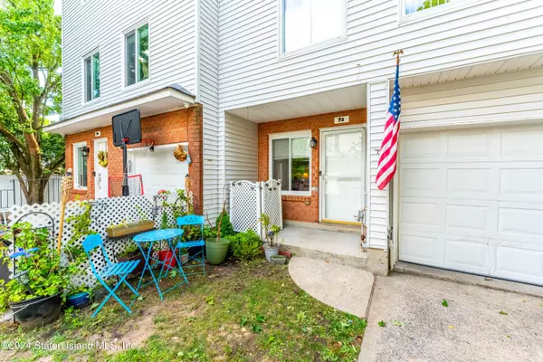 Staten Island, NY 10312,72 Ilyssa WAY