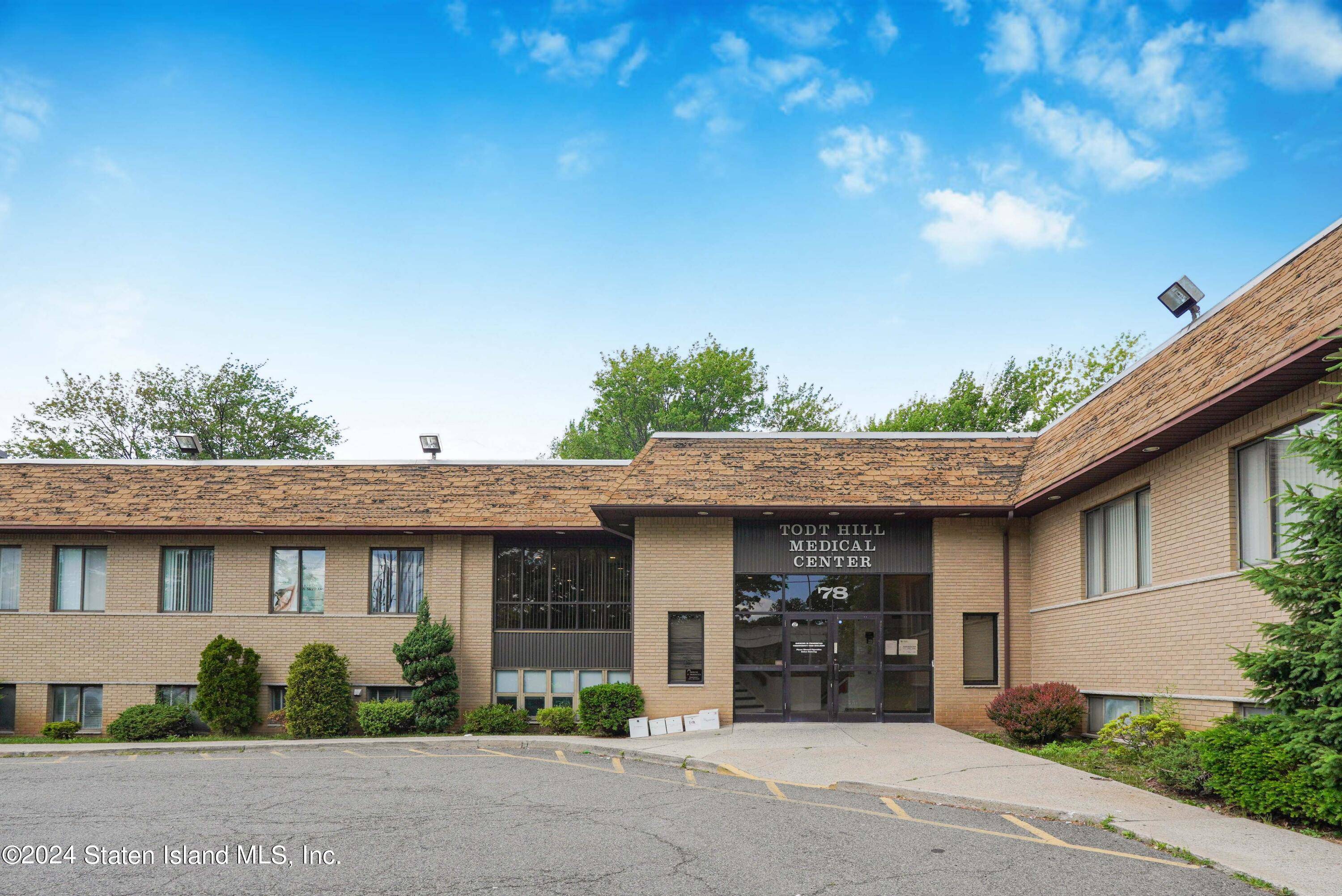 78 Todt Hill RD #203, Staten Island, NY 10314