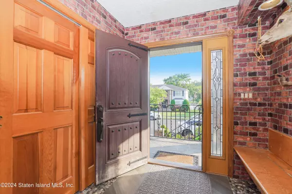 Staten Island, NY 10312,78 Almond ST