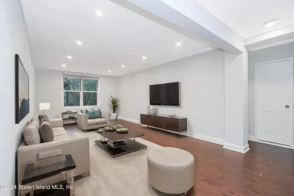 55 Austin Pl #2g,  Staten Island,  NY 10304